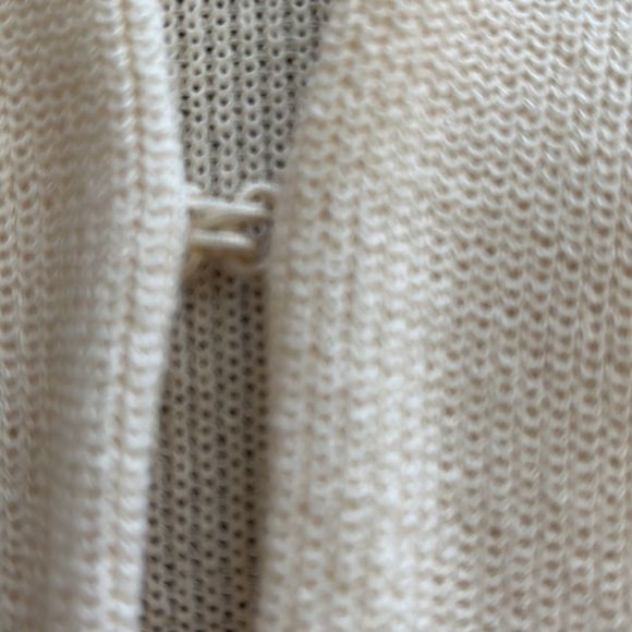 CHICOS new NWT textured cardigan sweater. Buttercream. Size 3. - Picture 4 of 10